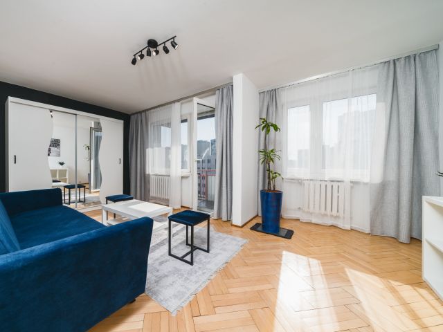 Live in the clouds! Beautiful, renovated 3-room apartment with a view – Os. Dywizjonu 303 - Квартира - Оренда - Kraków, Nowa Huta / Czyżyny