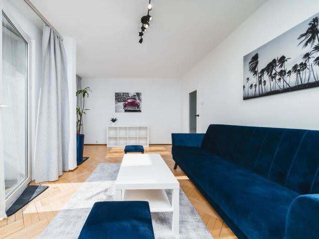 Live in the clouds! Beautiful, renovated 3-room apartment with a view – Os. Dywizjonu 303 - Квартира - Оренда - Kraków, Nowa Huta / Czyżyny