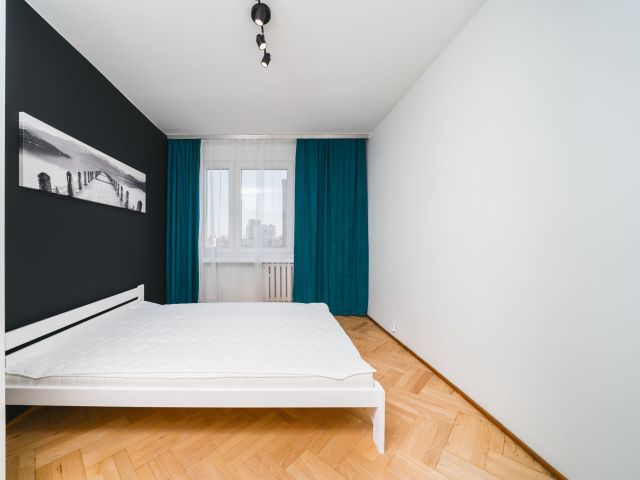 Live in the clouds! Beautiful, renovated 3-room apartment with a view – Os. Dywizjonu 303 - Квартира - Оренда - Kraków, Nowa Huta / Czyżyny