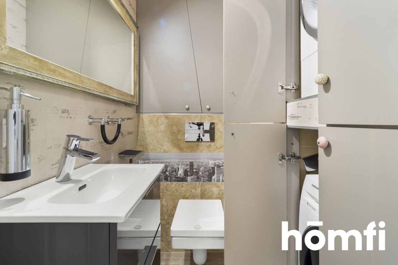 a spacious, three-room apartment with an area of 76.62 m² - Apartment - Rent - Warszawa, Śródmieście
