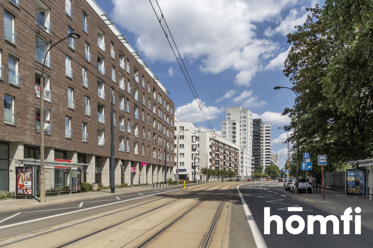 a spacious, three-room apartment with an area of 76.62 m² - Apartment - Rent - Warszawa, Śródmieście