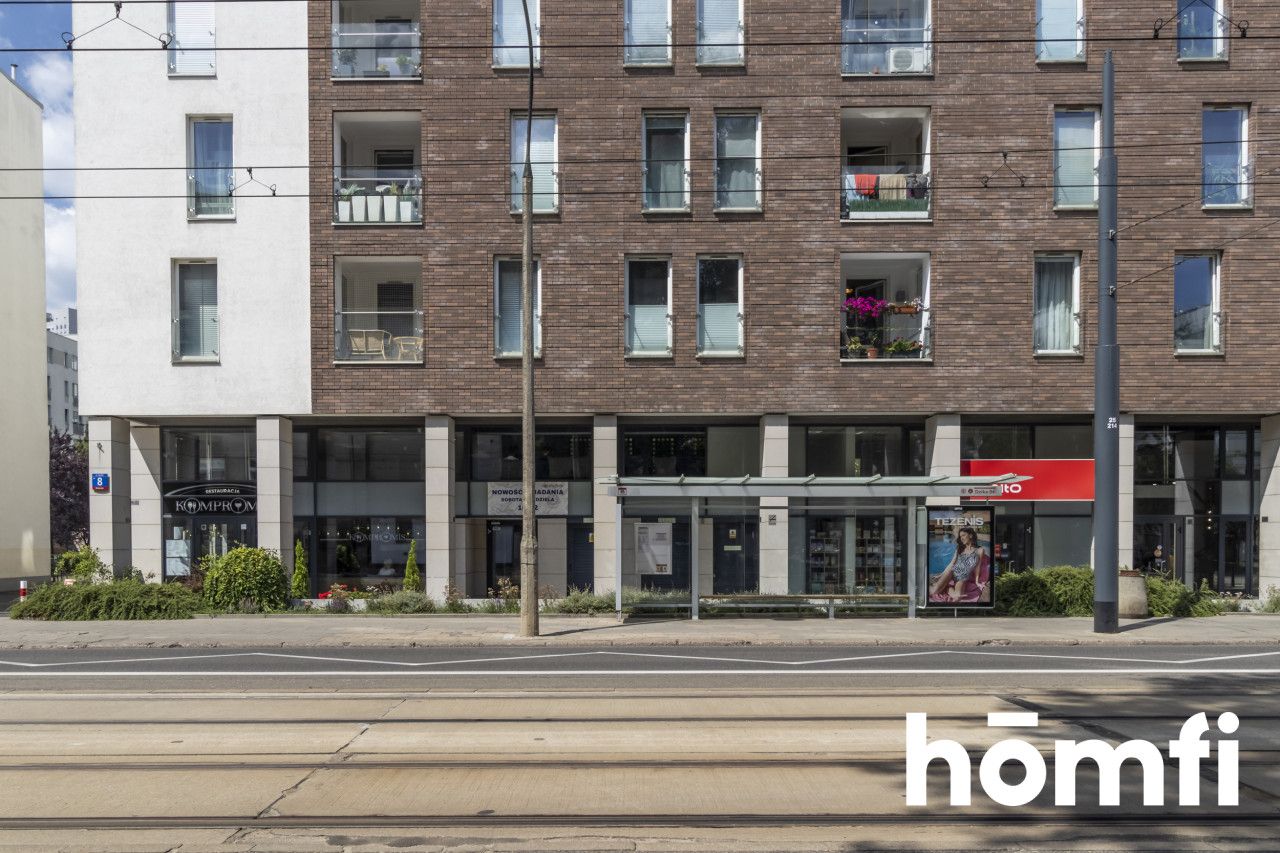a spacious, three-room apartment with an area of 76.62 m² - Apartment - Rent - Warszawa, Śródmieście