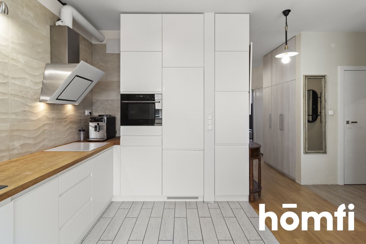 a spacious, three-room apartment with an area of 76.62 m² - Apartment - Rent - Warszawa, Śródmieście