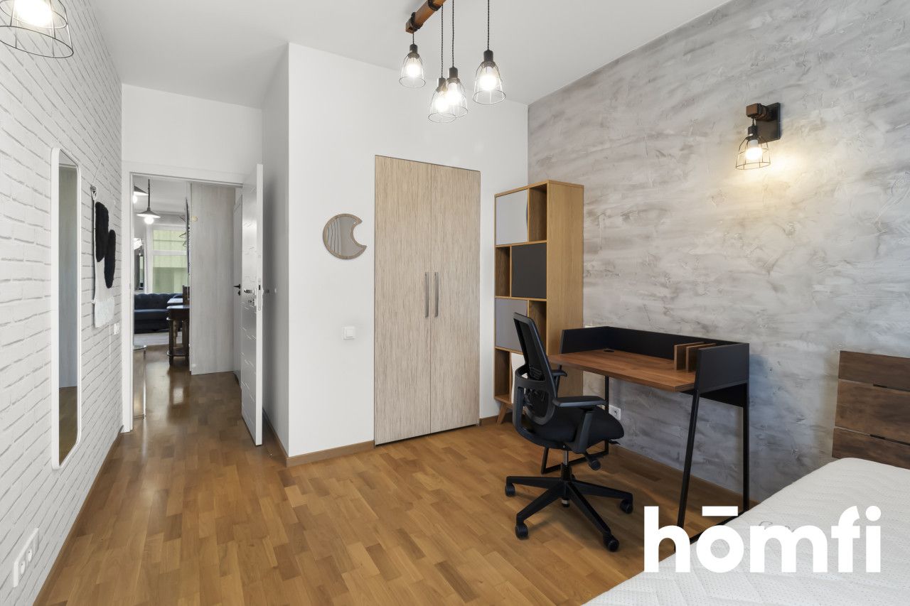 a spacious, three-room apartment with an area of 76.62 m² - Apartment - Rent - Warszawa, Śródmieście