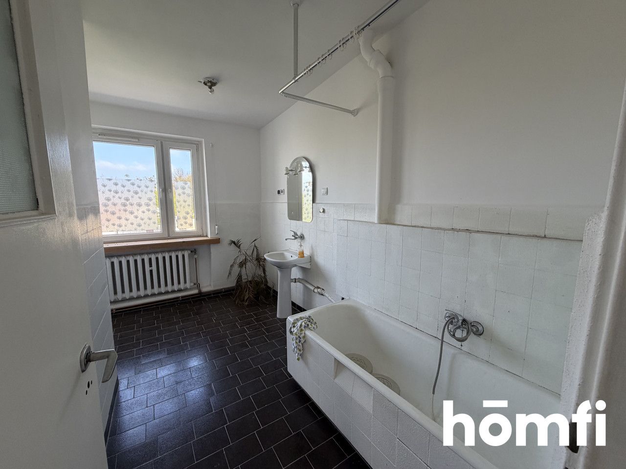 SPACIOUS APARTMENT WITH HUGE POTENTIAL - Apartment - Sale - Szamotulski, Szamotuły / Pamiątkowo