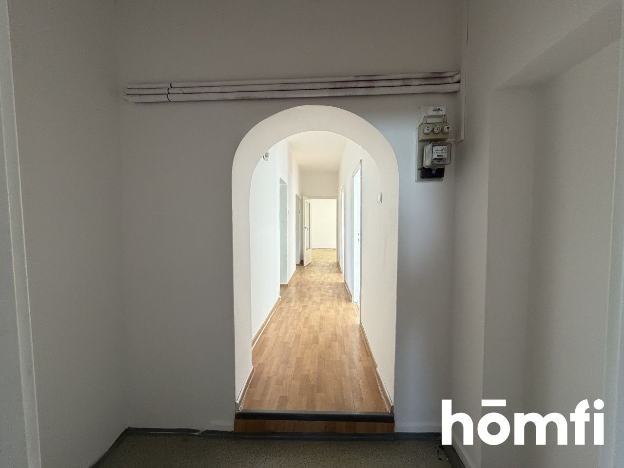 SPACIOUS APARTMENT WITH HUGE POTENTIAL - Apartment - Sale - Szamotulski, Szamotuły / Pamiątkowo