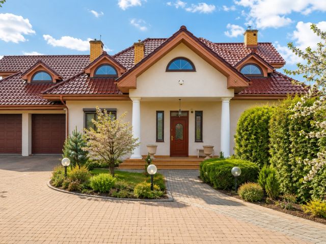 Dom z charakterem i halą usługową | Chwaszczyno - Dom - Sprzedaż - Kartuski, Żukowo / Chwaszczyno