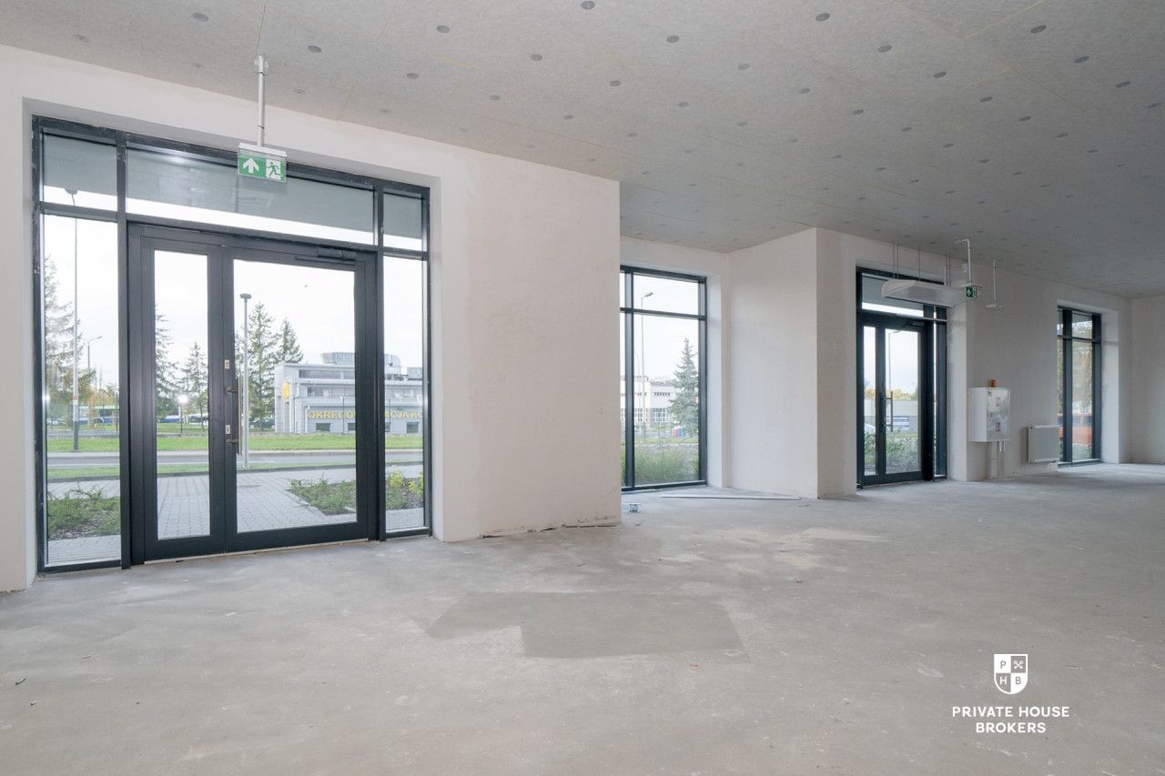 Lokal handlowo- usługowy do wynajęcia Walerego Sławka 178 mkw - Lokal użytkowy - Wynajem - Kraków, Podgórze