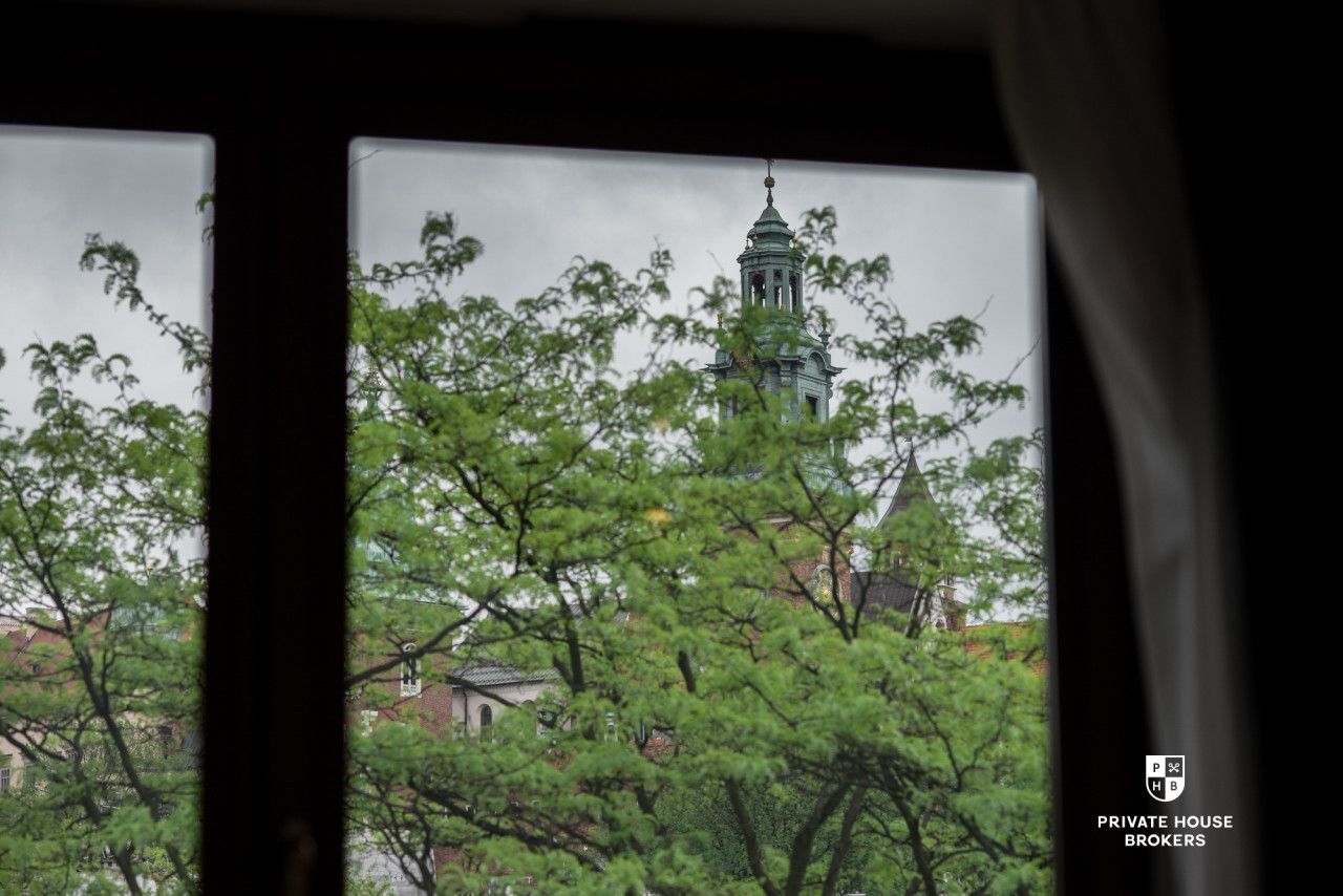 Spacious 2-bedroom apartment with the view of the Wawel Castle - Apartment - Rent - Kraków, Śródmieście / Stare Miasto