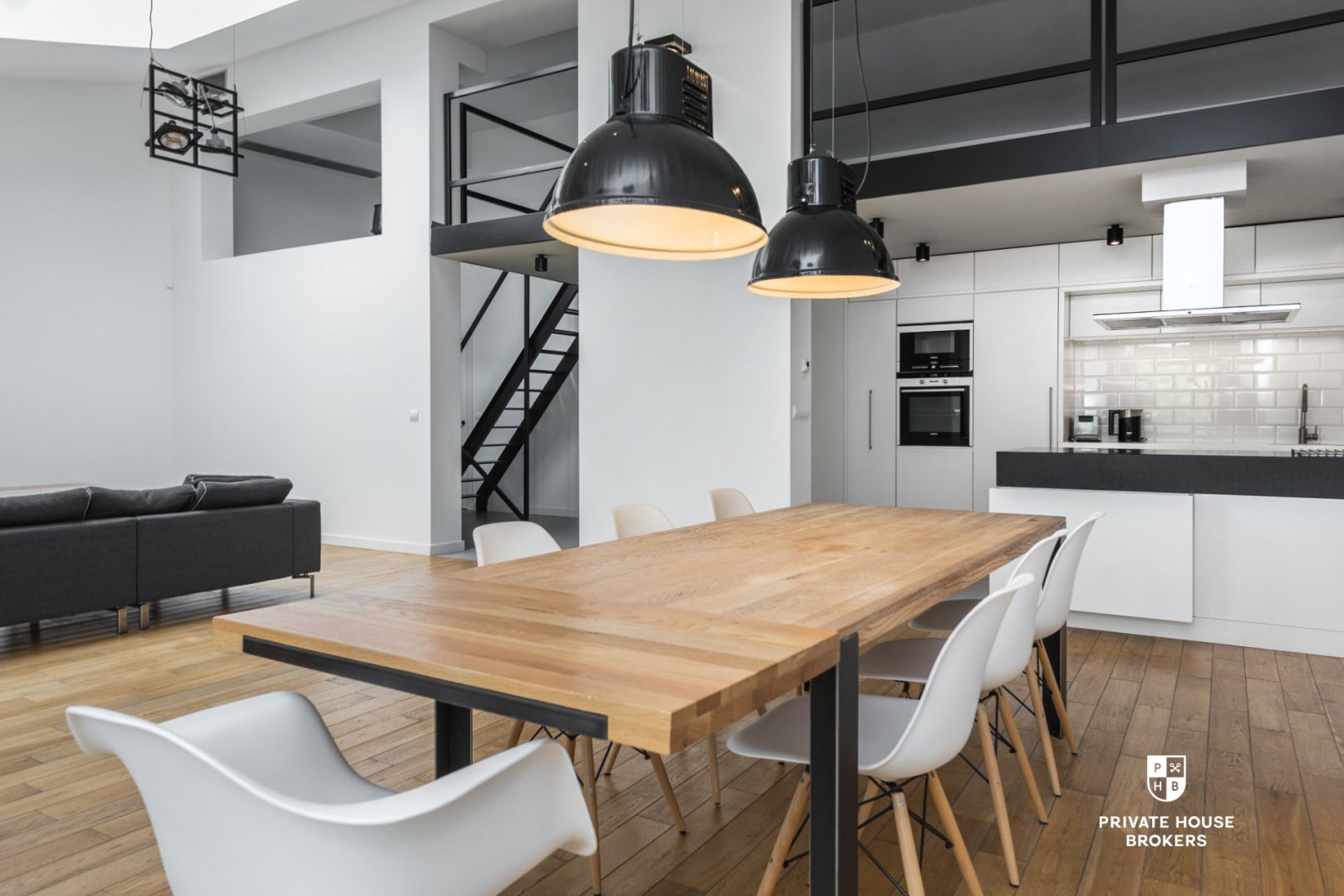Spacious 2-bedroom apartment with the view of the Wawel Castle - Apartment - Rent - Kraków, Śródmieście / Stare Miasto