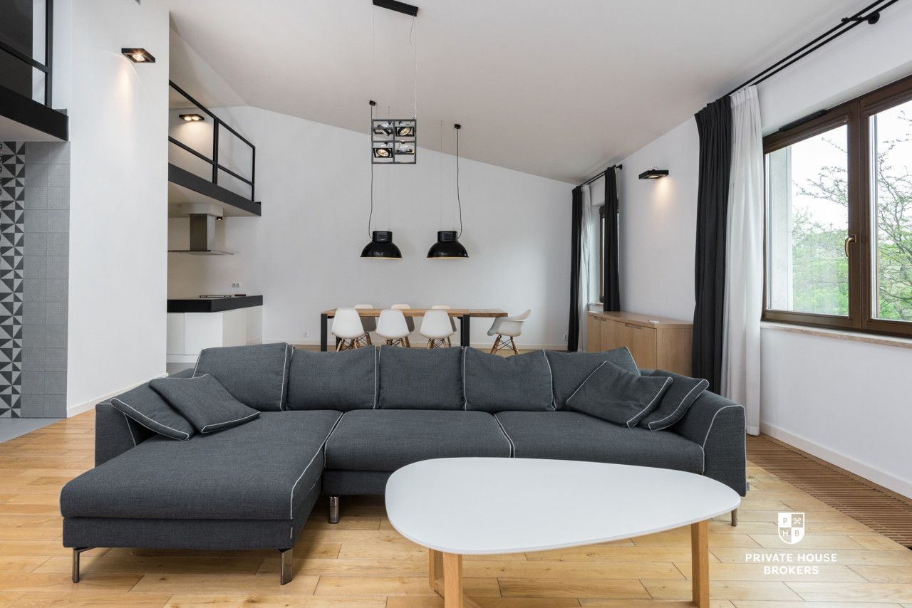 Spacious 2-bedroom apartment with the view of the Wawel Castle - Apartment - Rent - Kraków, Śródmieście / Stare Miasto