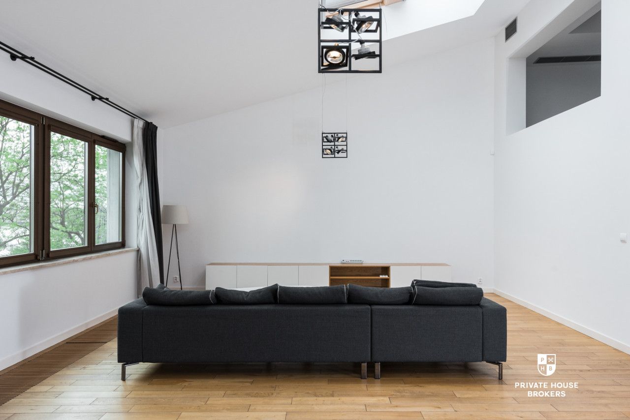 Spacious 2-bedroom apartment with the view of the Wawel Castle - Apartment - Rent - Kraków, Śródmieście / Stare Miasto