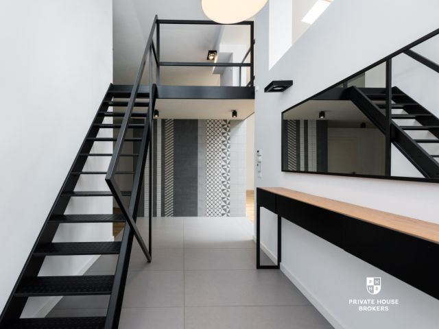 Spacious 2-bedroom apartment with the view of the Wawel Castle - Apartment - Rent - Kraków, Śródmieście / Stare Miasto