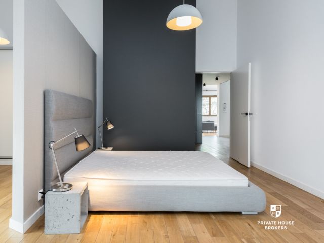 Spacious 2-bedroom apartment with the view of the Wawel Castle - Apartment - Rent - Kraków, Śródmieście / Stare Miasto