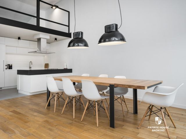 Spacious 2-bedroom apartment with the view of the Wawel Castle - Apartment - Rent - Kraków, Śródmieście / Stare Miasto