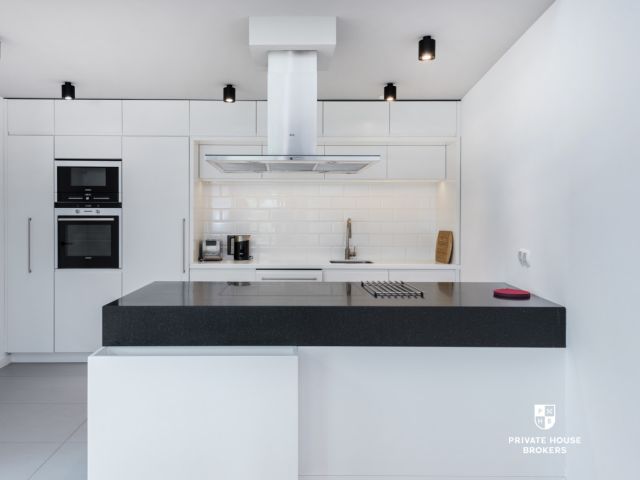 Spacious 2-bedroom apartment with the view of the Wawel Castle - Apartment - Rent - Kraków, Śródmieście / Stare Miasto