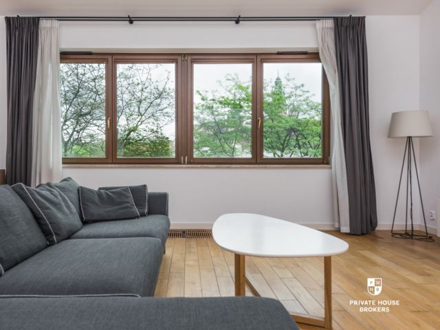 Spacious 2-bedroom apartment with the view of the Wawel Castle - Apartment - Rent - Kraków, Śródmieście / Stare Miasto