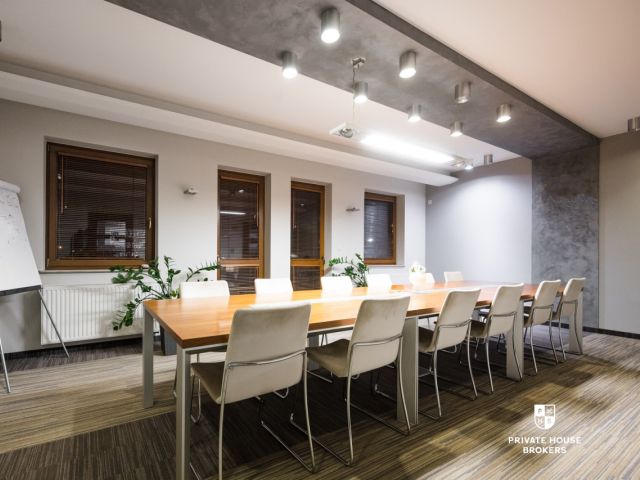 Office Building in Bronowice with adjacent Plot | Expansion and New Investment Potential - Commercial premises - Sale - Kraków, Krowodrza / Bronowice