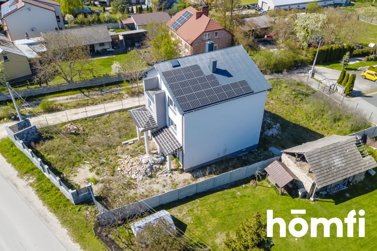 House on Posłowicka Street – perfect for a family and business use - Дім - Продаж - Kielce