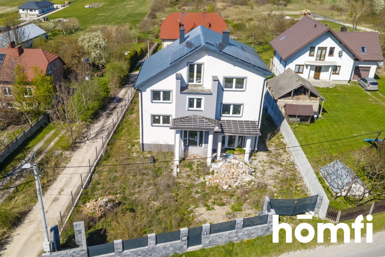 House on Posłowicka Street – perfect for a family and business use - Дім - Продаж - Kielce
