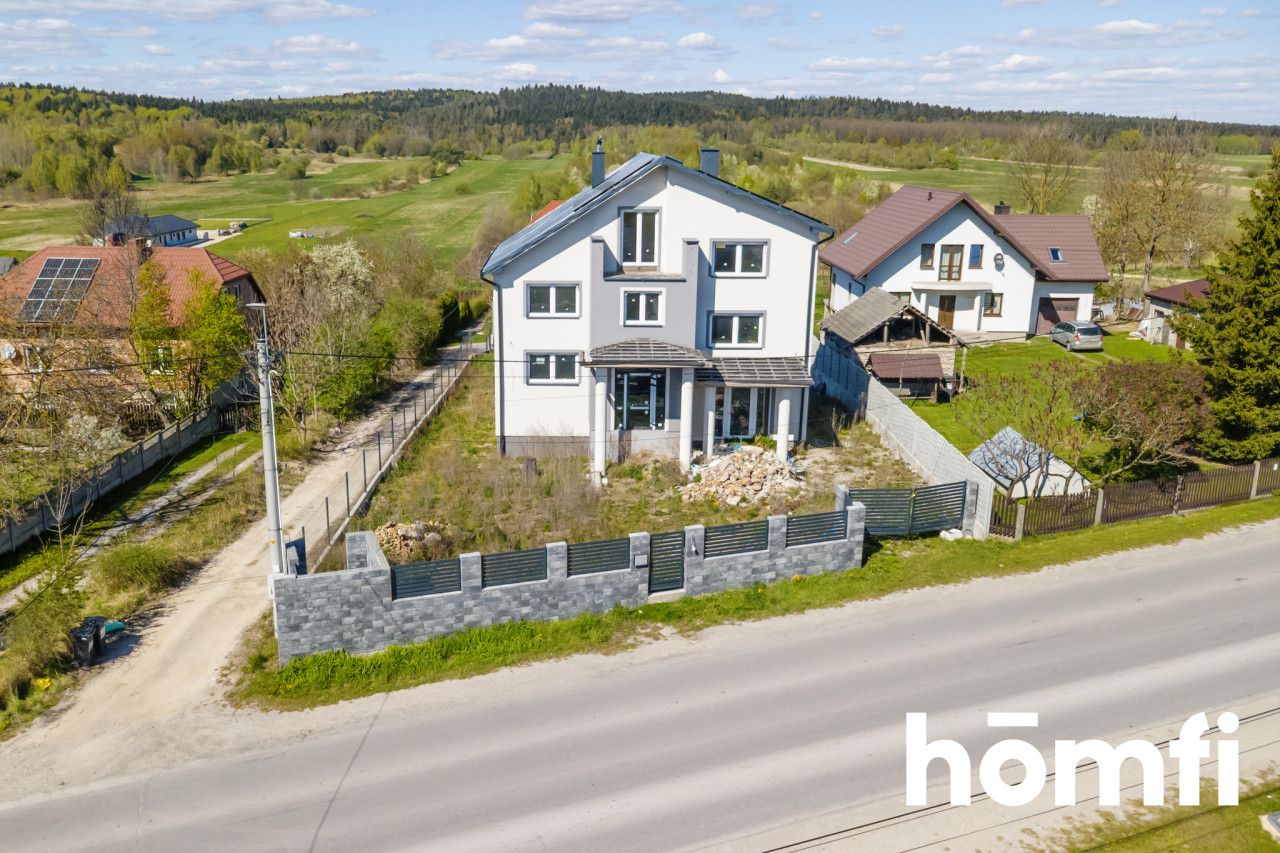 House on Posłowicka Street – perfect for a family and business use - Дім - Продаж - Kielce