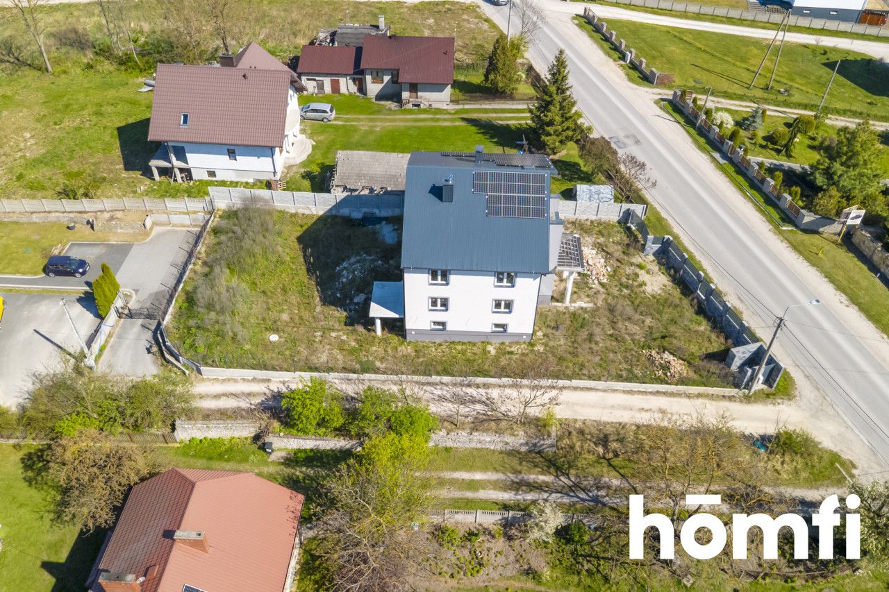 House on Posłowicka Street – perfect for a family and business use - Дім - Продаж - Kielce