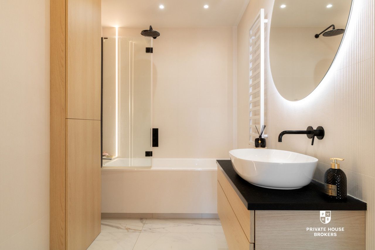 Luksusowy , dwupoziomowy dom z przestronnym ogrodem w Mogilanach - Dom - Sprzedaż - Krakowski, Mogilany