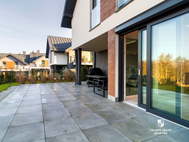 Luksusowy , dwupoziomowy dom z przestronnym ogrodem w Mogilanach - Dom - Sprzedaż - Krakowski, Mogilany