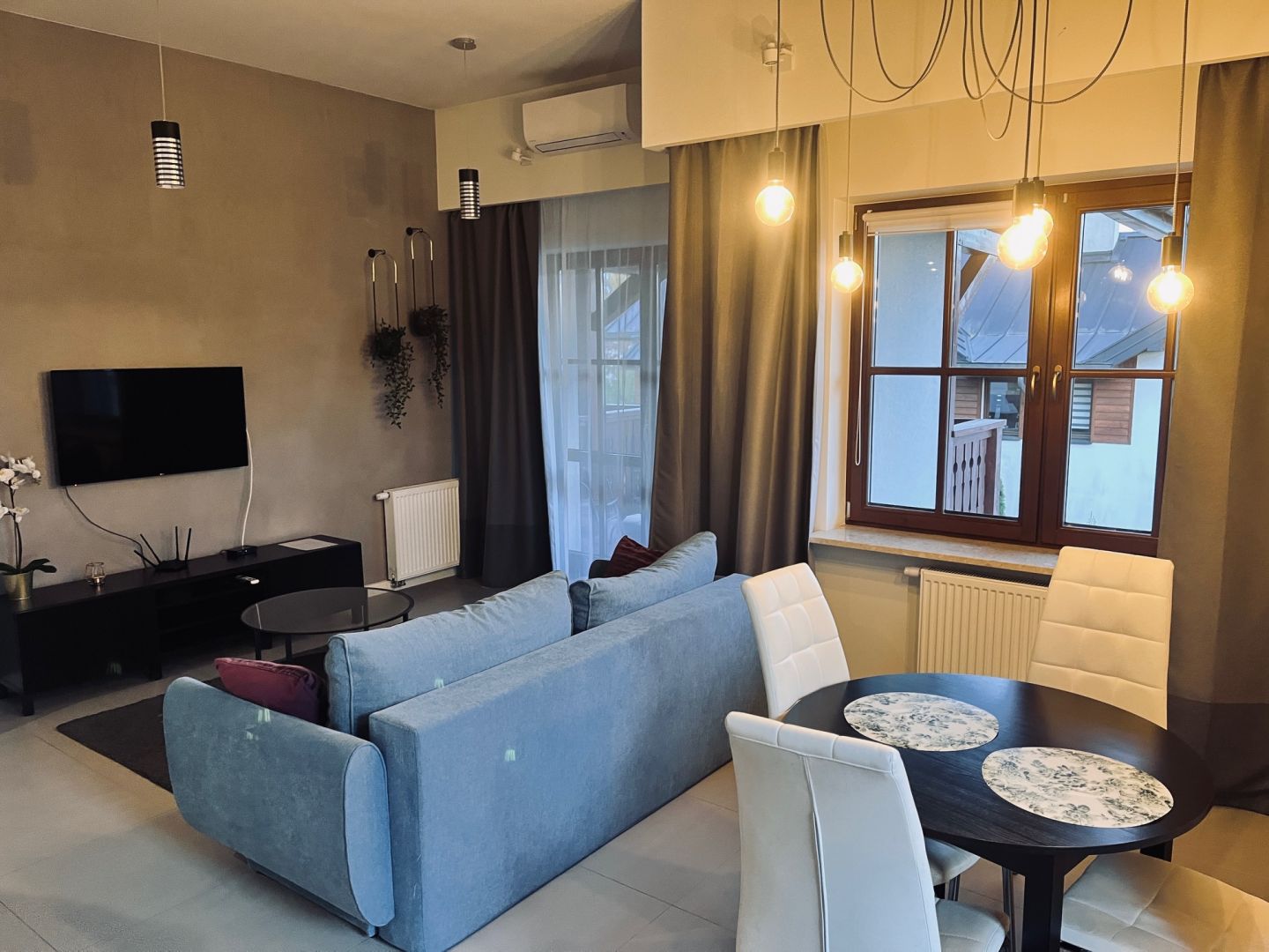 Nowoczesny apartament z klimatyzacją, balkonem i - Mieszkanie - Wynajem - Puławski, Nałęczów