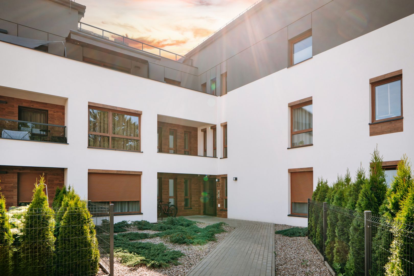 42 m² with a garden and parking. Winter Retreat - Квартира - Продаж - Toruń, Stawki