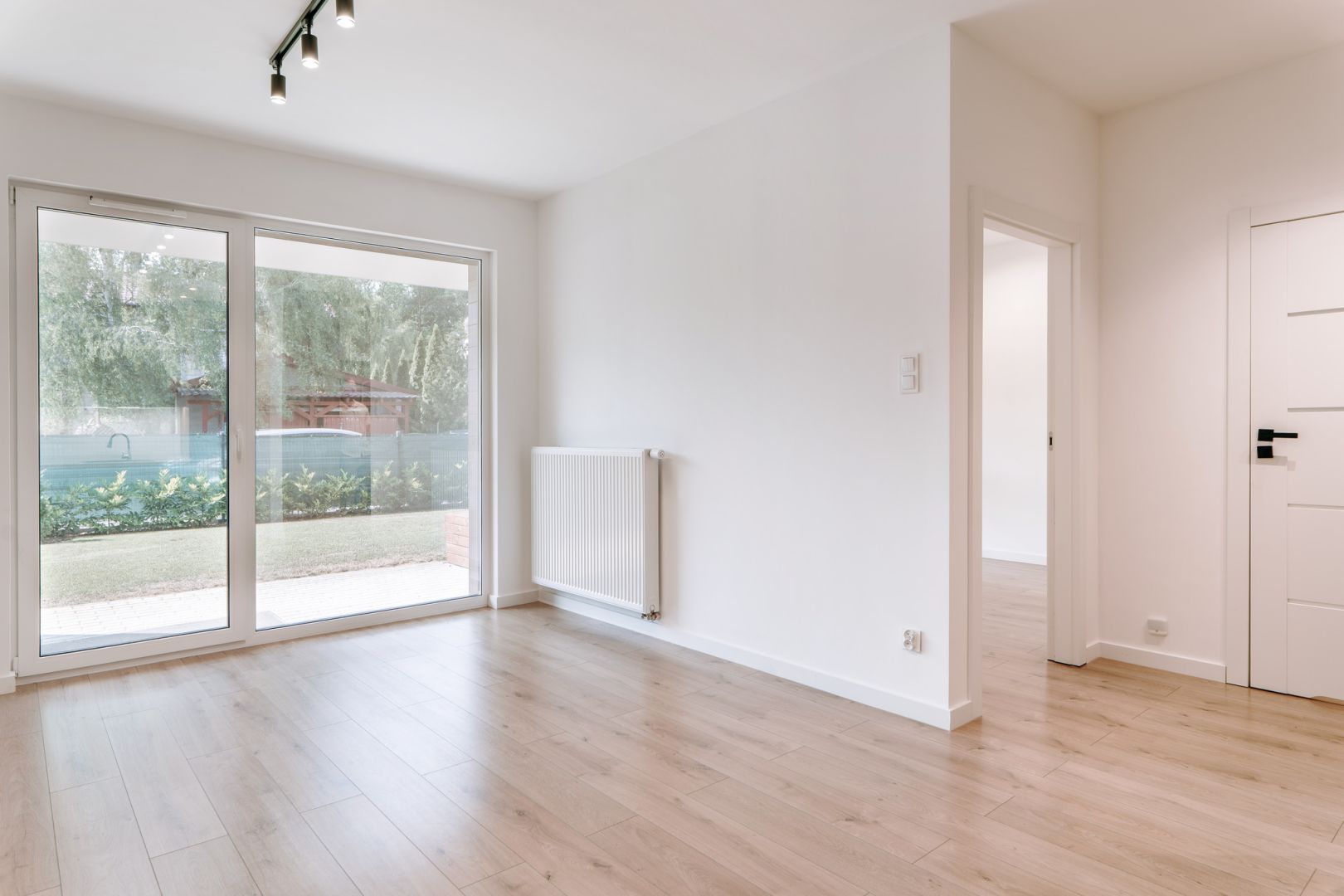42 m² with a garden and parking. Winter Retreat - Квартира - Продаж - Toruń, Stawki