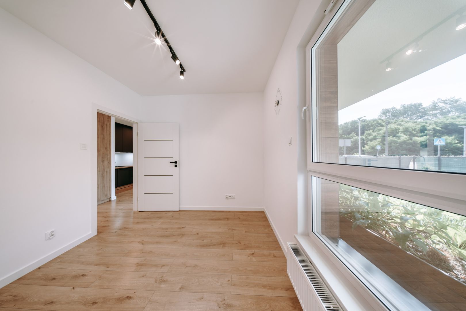 42 m² with a garden and parking. Winter Retreat - Квартира - Продаж - Toruń, Stawki