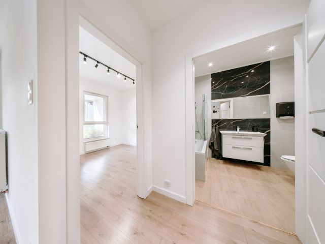 42 m² with a garden and parking. Winter Retreat - Квартира - Продаж - Toruń, Stawki