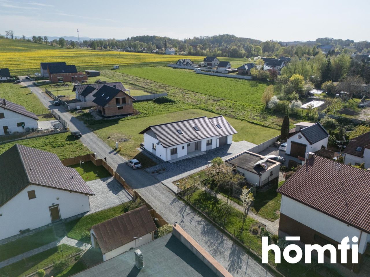 NEWSINGLE-STORY HOUSE WITH GARDEN AND GARAGE - Дім - Продаж - Nyski, Nysa / Goświnowice