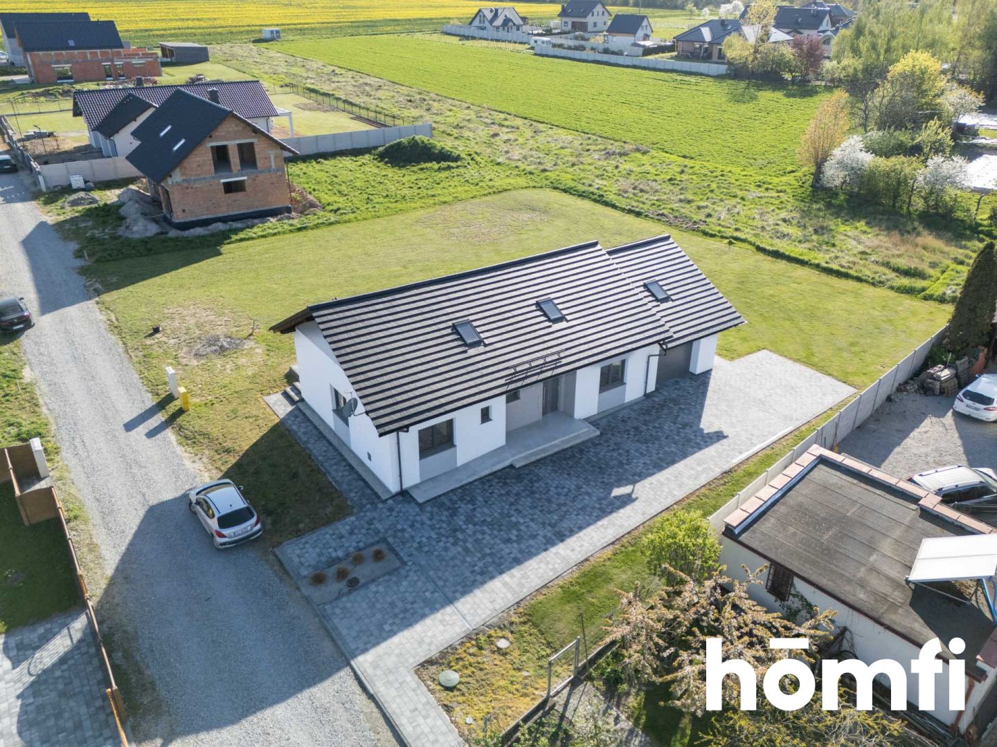 NEWSINGLE-STORY HOUSE WITH GARDEN AND GARAGE - Дім - Продаж - Nyski, Nysa / Goświnowice