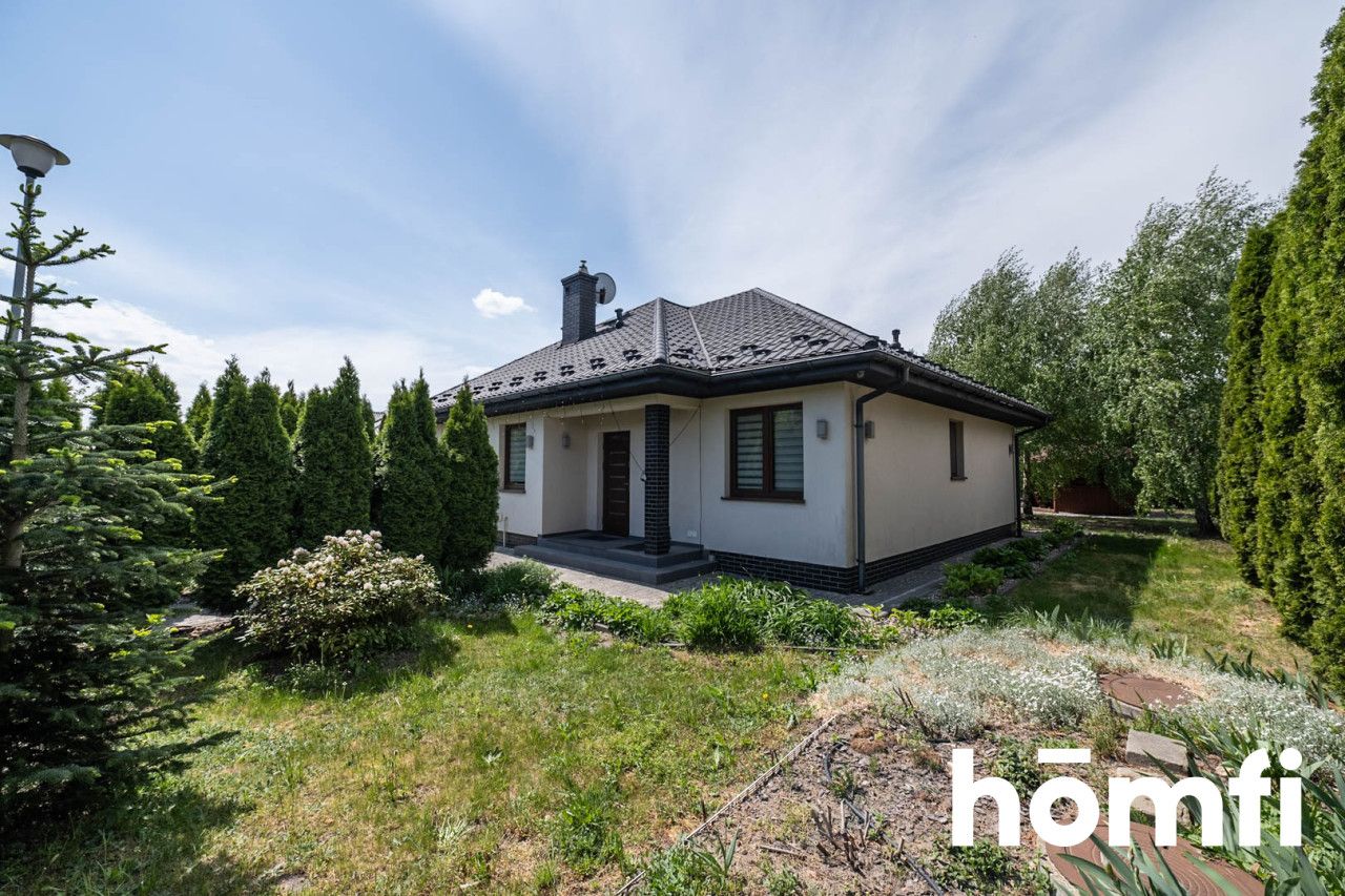 A family house in a quiet area near Radom - House - Sale - Radomski, Jedlnia-Letnisko / Groszowice