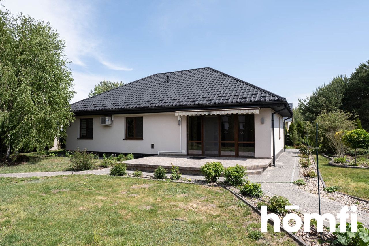 A family house in a quiet area near Radom - House - Sale - Radomski, Jedlnia-Letnisko / Groszowice