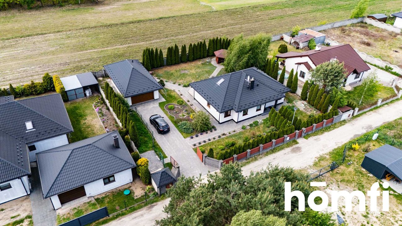 A family house in a quiet area near Radom - House - Sale - Radomski, Jedlnia-Letnisko / Groszowice