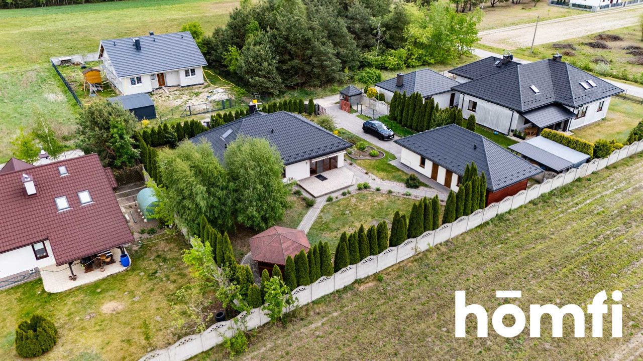 A family house in a quiet area near Radom - House - Sale - Radomski, Jedlnia-Letnisko / Groszowice