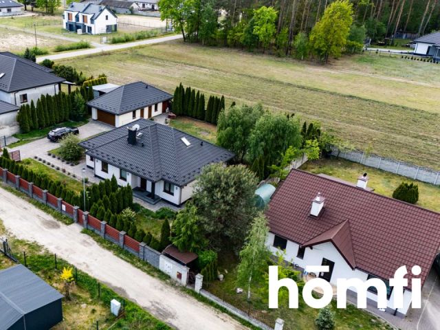 A family house in a quiet area near Radom - Дім - Продаж - Radomski, Jedlnia-Letnisko / Groszowice