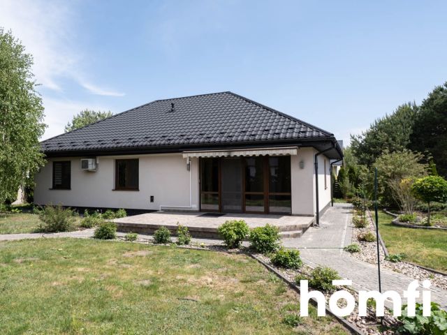 A family house in a quiet area near Radom - Дім - Продаж - Radomski, Jedlnia-Letnisko / Groszowice