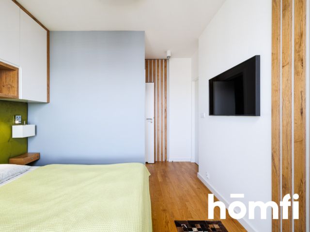 Finished in high standard, 3 room unique apartment on the last, 14th floor with a breathtaking view on the city and mountains. Underground parking space and large storage room with the apartment - Mogilska 120 St. | Grzegórzki - Apartment - Sale - Kraków, Śródmieście / Grzegórzki