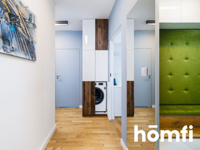 Finished in high standard, 3 room unique apartment on the last, 14th floor with a breathtaking view on the city and mountains. Underground parking space and large storage room with the apartment - Mogilska 120 St. | Grzegórzki - Apartment - Sale - Kraków, Śródmieście / Grzegórzki