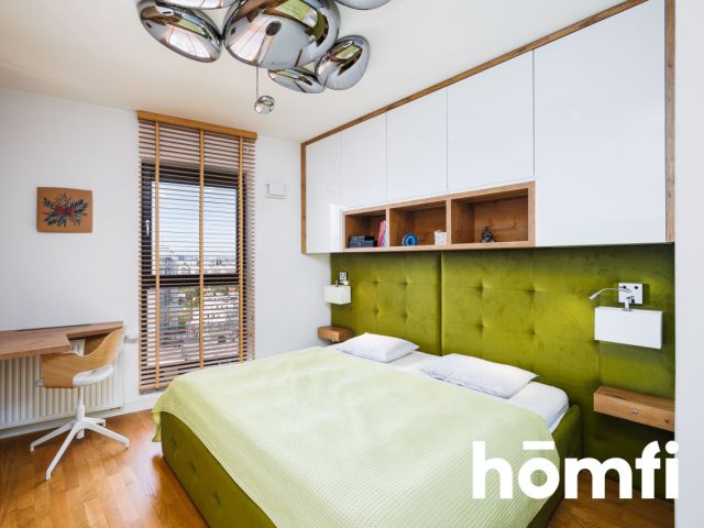 Finished in high standard, 3 room unique apartment on the last, 14th floor with a breathtaking view on the city and mountains. Underground parking space and large storage room with the apartment - Mogilska 120 St. | Grzegórzki - Apartment - Sale - Kraków, Śródmieście / Grzegórzki