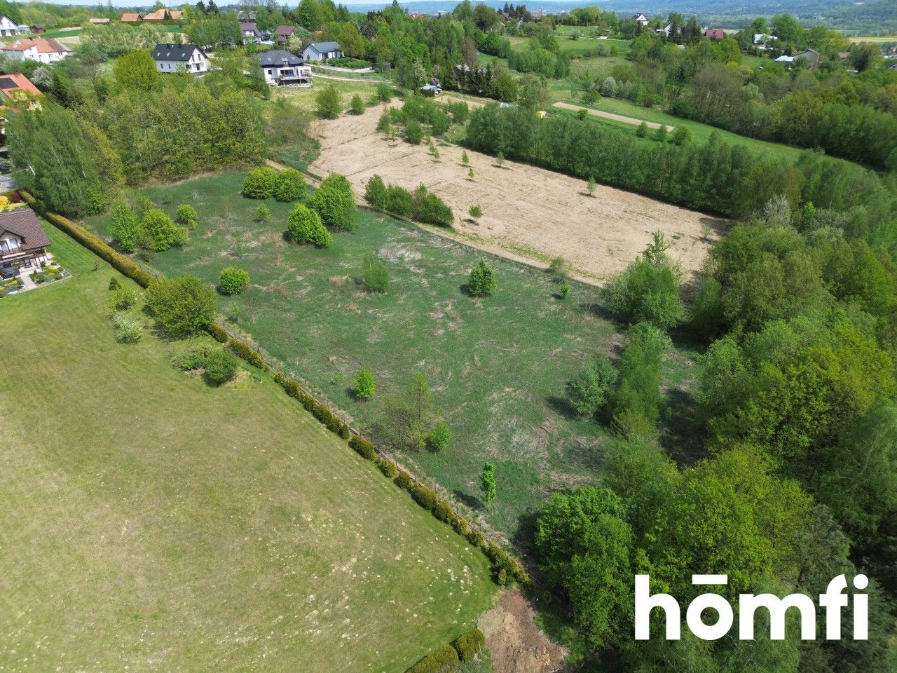 A scenic, large 8600 sqm, well-shaped, and serviced building plot with southern exposure for sale - Winiary | Gdów - Plot - Sale - Wielicki, Gdów / Winiary