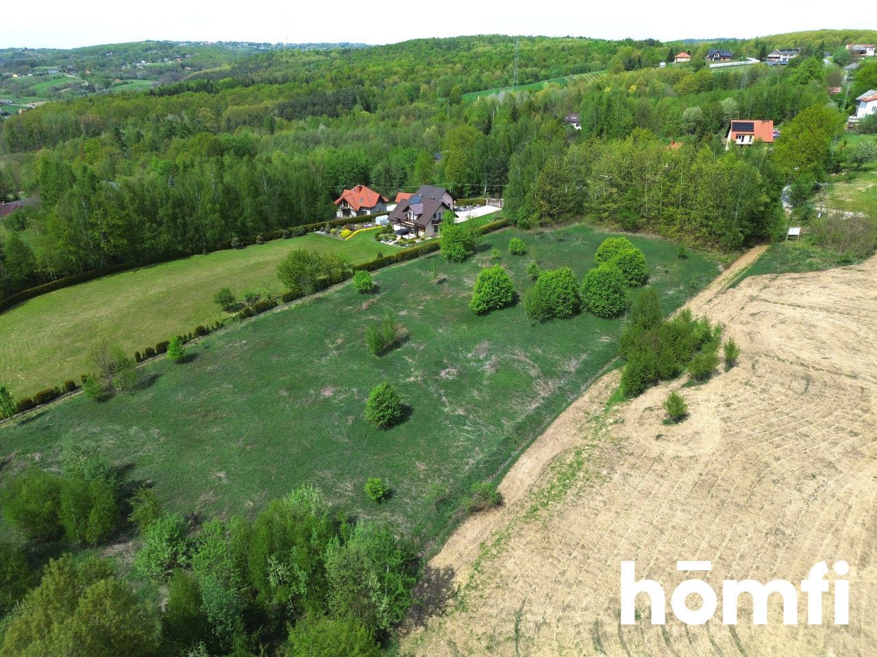 A scenic, large 8600 sqm, well-shaped, and serviced building plot with southern exposure for sale - Winiary | Gdów - Plot - Sale - Wielicki, Gdów / Winiary