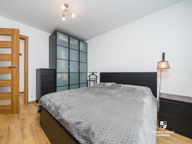 A comfortable apartment in an intimate investment from 2016 sorrounded by greenery - Apartment - Sale - Kraków, Podgórze / Dębniki