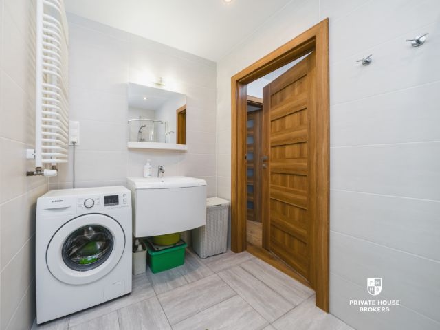 A comfortable apartment in an intimate investment from 2016 sorrounded by greenery - Apartment - Sale - Kraków, Podgórze / Dębniki