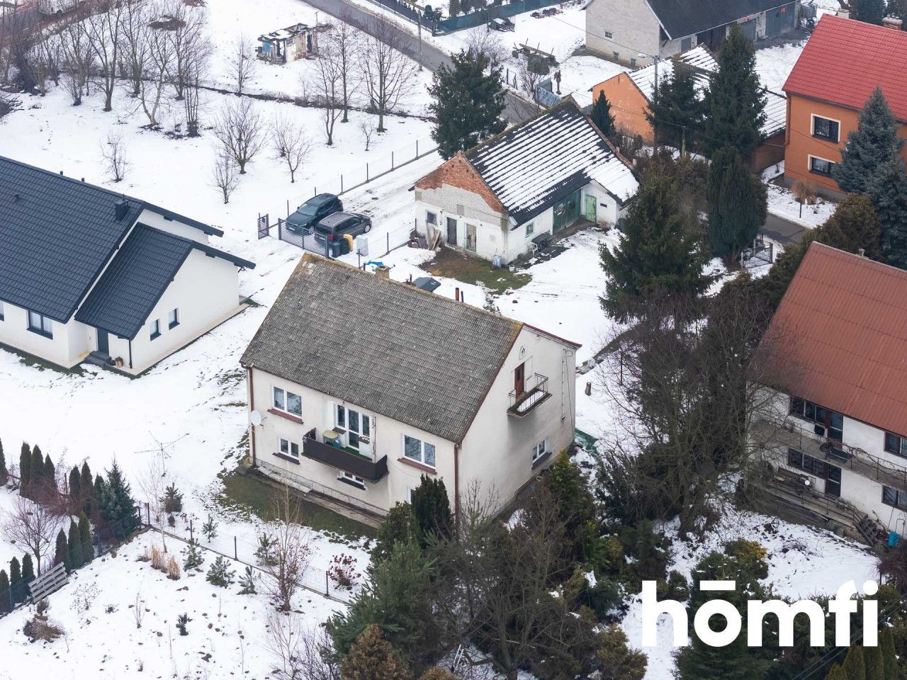 SINGLE-FAMILY HOUSE IN A QUIET NEIGHBORHOOD IN NEED OF RENOVATION - Дім - Продаж - Wielicki, Niepołomice