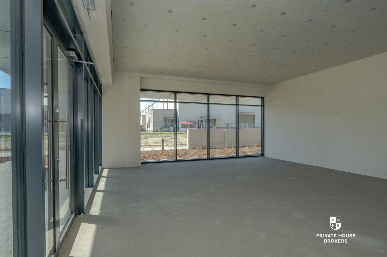 Commercial space for rent Centralna street 93 sqm - Commercial premises - Rent - Kraków, Nowa Huta